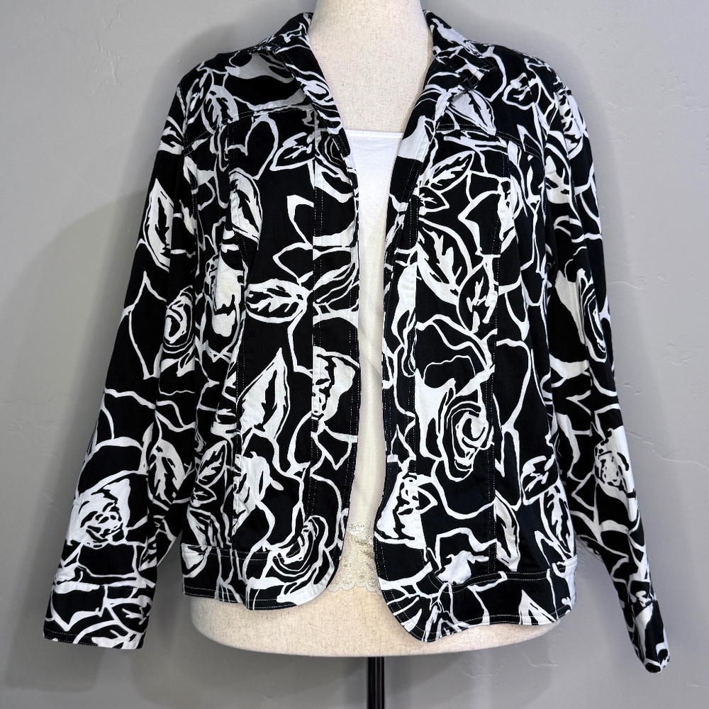 Coldwater Creek Plus Size Black & White Floral Jacket – Size 2X + FREE Tank